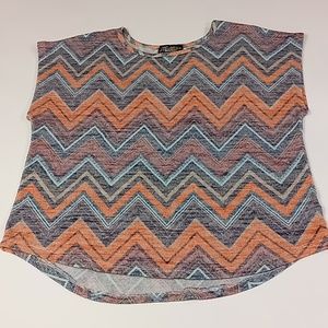 Absolutely Famous Chevron Pattern Short Sleeve Sweater Size Large